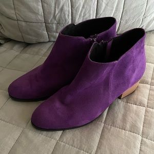ZriEy purple suede booties, size 41